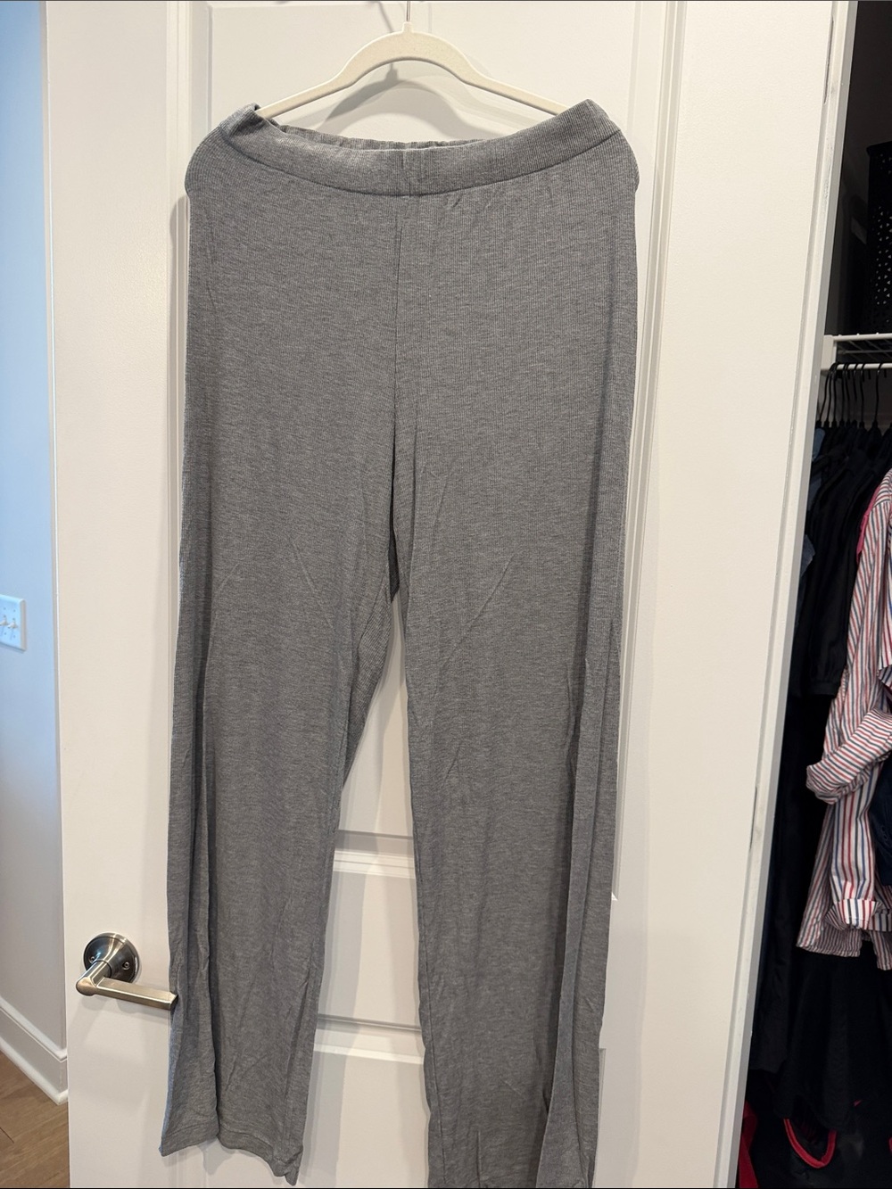 SKIMS Sleep Set - Picture 4 of 5